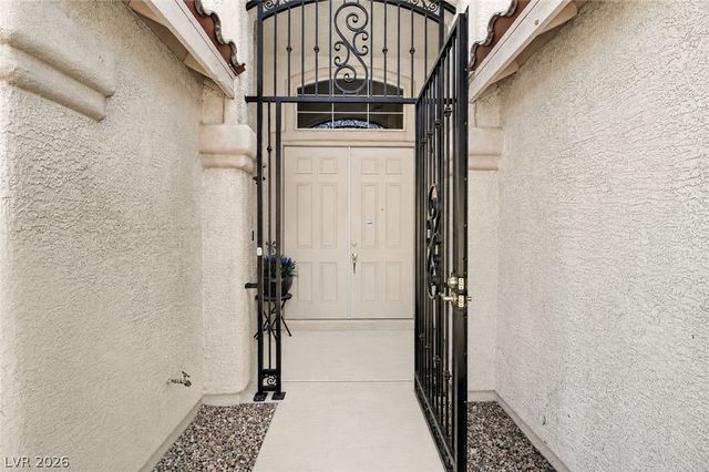 5525 Chicory Falls Court, Las Vegas, NV 89148