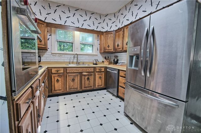 355 Hadley Avenue, Oakwood, OH 45419