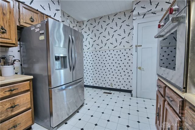 355 Hadley Avenue, Oakwood, OH 45419