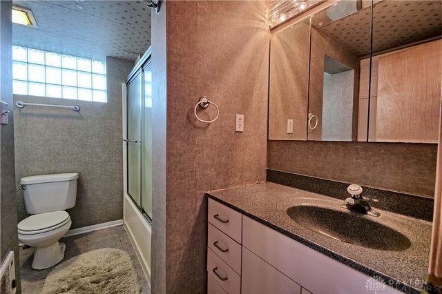 355 Hadley Avenue, Oakwood, OH 45419