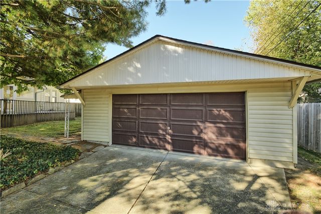 355 Hadley Avenue, Oakwood, OH 45419