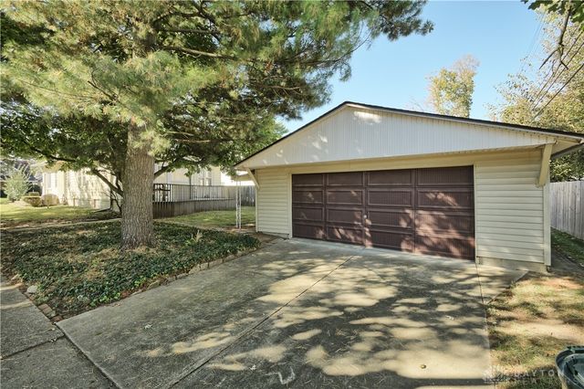 355 Hadley Avenue, Oakwood, OH 45419