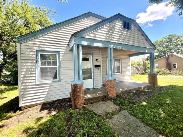 227 S Lynn Street, Nevada, MO 64772