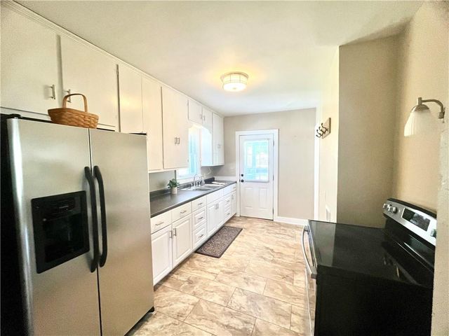 227 S Lynn Street, Nevada, MO 64772