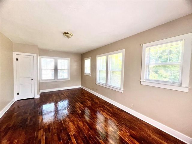 227 S Lynn Street, Nevada, MO 64772