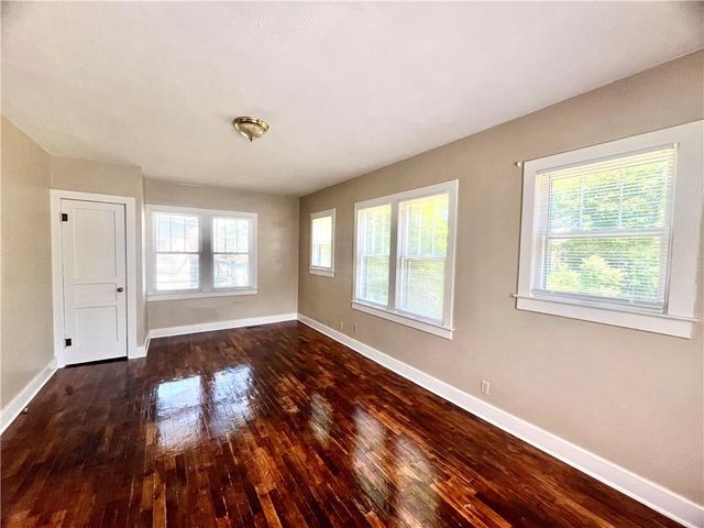 227 S Lynn Street, Nevada, MO 64772