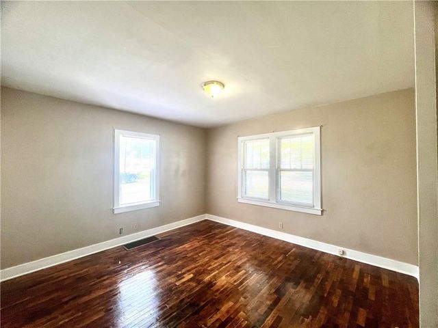 227 S Lynn Street, Nevada, MO 64772