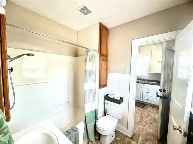227 S Lynn Street, Nevada, MO 64772