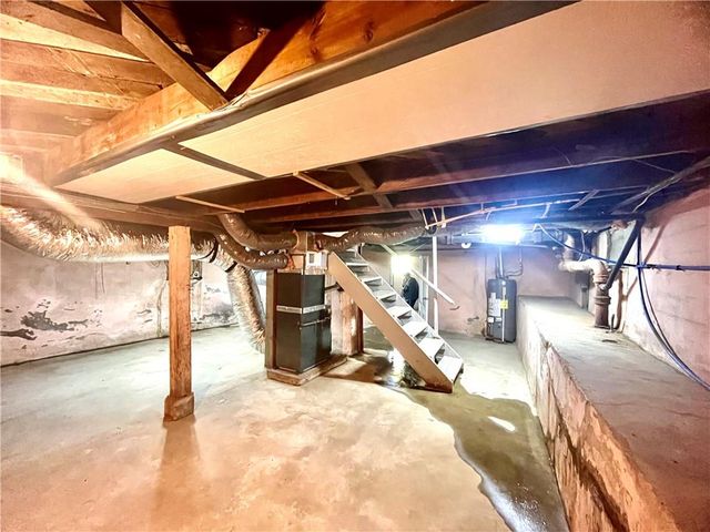 227 S Lynn Street, Nevada, MO 64772