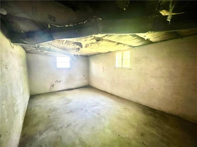 227 S Lynn Street, Nevada, MO 64772