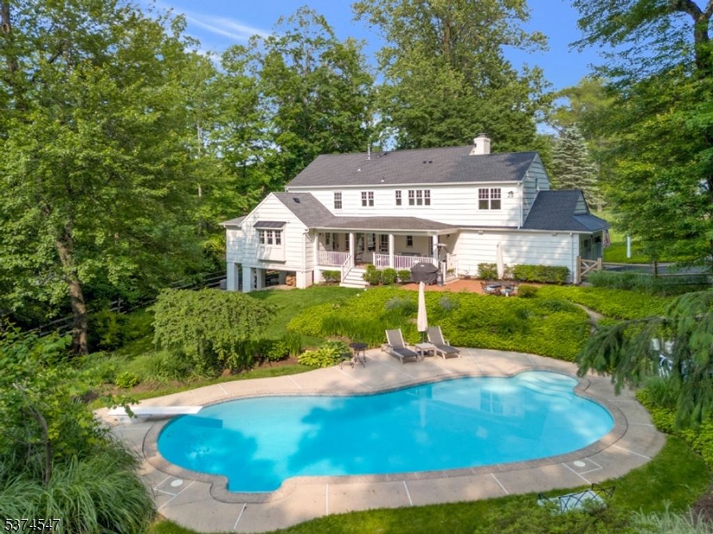 32 Stone Fence Rd, Bernardsville Boro, NJ 07924