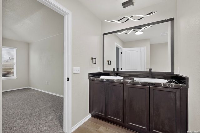735 Pelican Point, San Antonio, TX 78221