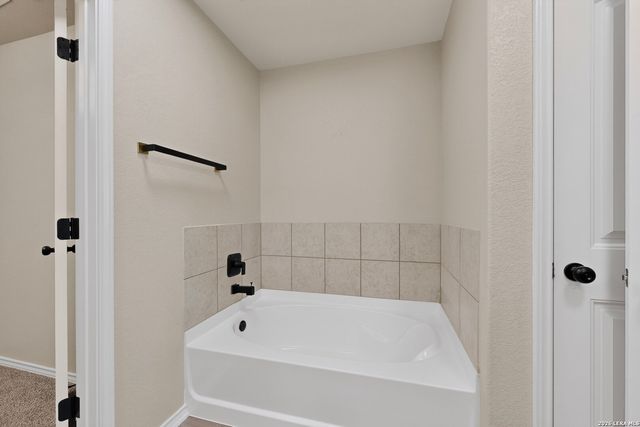 735 Pelican Point, San Antonio, TX 78221