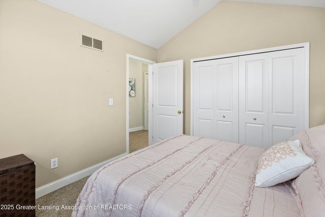 1423 Academy Lane, Lansing, MI 48906