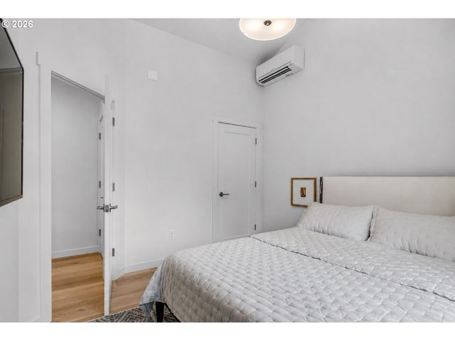 5053 Ne 47TH Pl, Portland, OR 97218