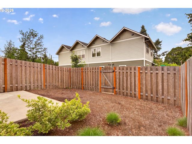 5053 Ne 47TH Pl, Portland, OR 97218