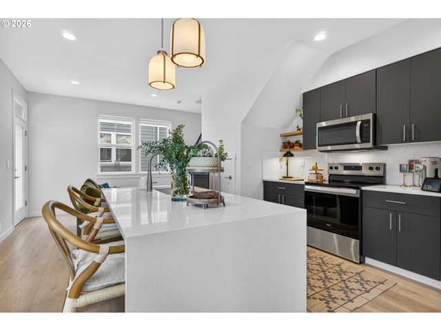5053 Ne 47TH Pl, Portland, OR 97218