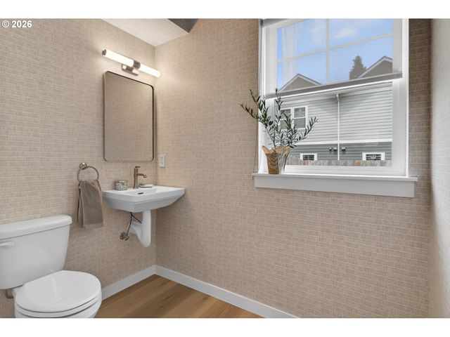 5053 Ne 47TH Pl, Portland, OR 97218