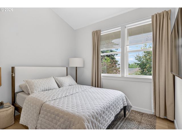 5053 Ne 47TH Pl, Portland, OR 97218