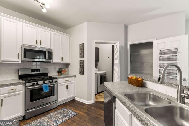 3520 Kensington Parc Circle, Avondale Estates, GA 30002