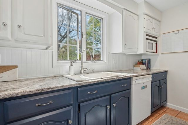 223 Beverly Road, Worcester, MA 01605