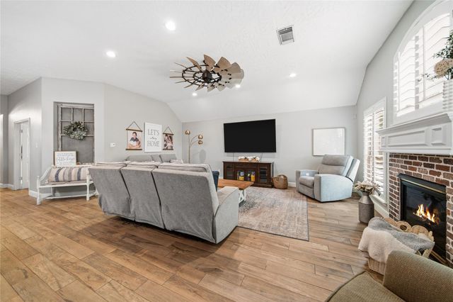 8027 Spring Bluebonnet Drive, Sugar Land, TX 77479