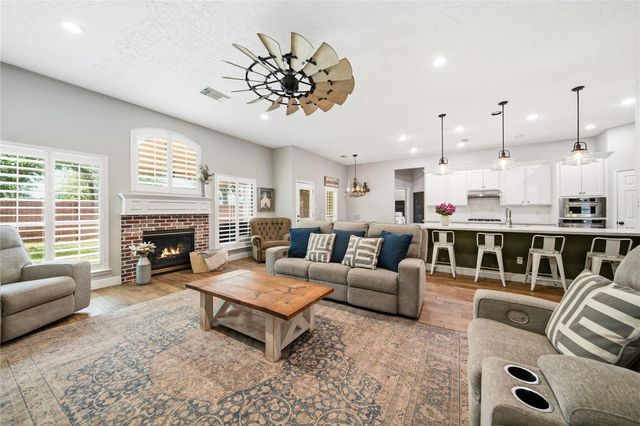 8027 Spring Bluebonnet Drive, Sugar Land, TX 77479