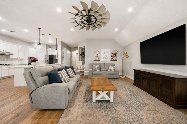 8027 Spring Bluebonnet Drive, Sugar Land, TX 77479