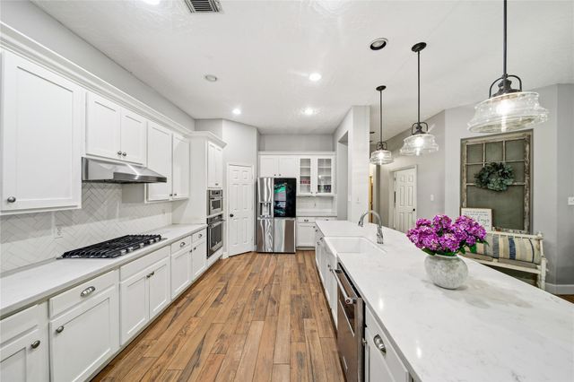 8027 Spring Bluebonnet Drive, Sugar Land, TX 77479