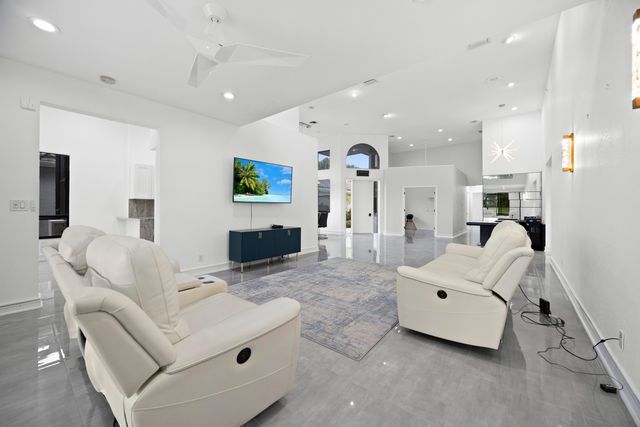 10106 Spyglass Way, Boca Raton, FL 33498