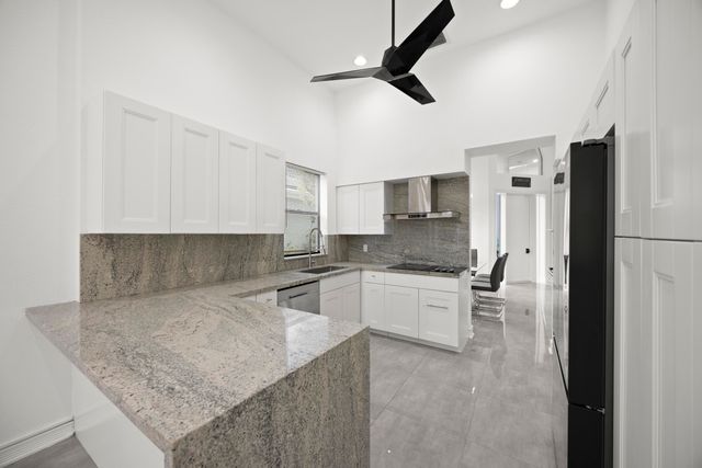 10106 Spyglass Way, Boca Raton, FL 33498