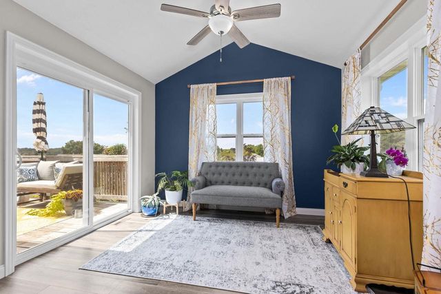 105 ZACHAREY COURT, New London, WI 54961