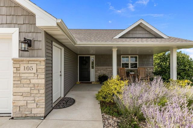 105 ZACHAREY COURT, New London, WI 54961