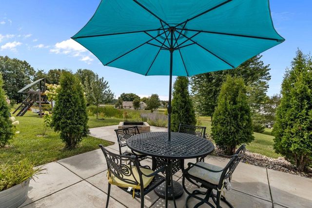 105 ZACHAREY COURT, New London, WI 54961