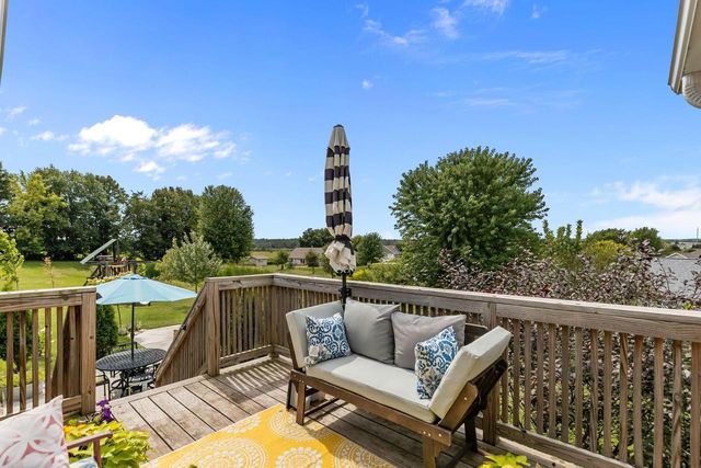 105 ZACHAREY COURT, New London, WI 54961