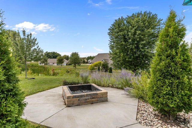 105 ZACHAREY COURT, New London, WI 54961