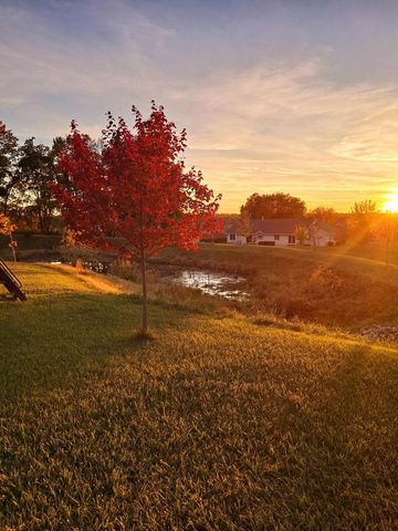 105 ZACHAREY COURT, New London, WI 54961