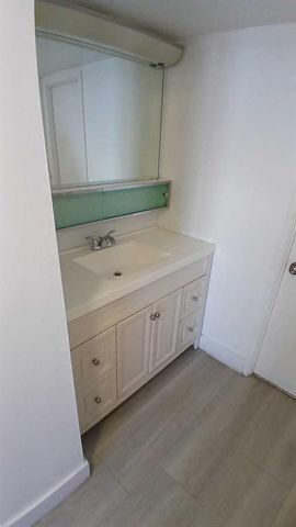 2841 NE 163RD Street 1111, North Miami Beach, FL 33160
