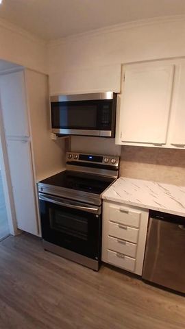 2841 NE 163RD Street 1111, North Miami Beach, FL 33160