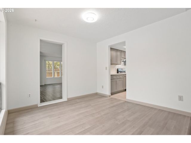 1424 Se 28TH Ave, Hillsboro, OR 97123