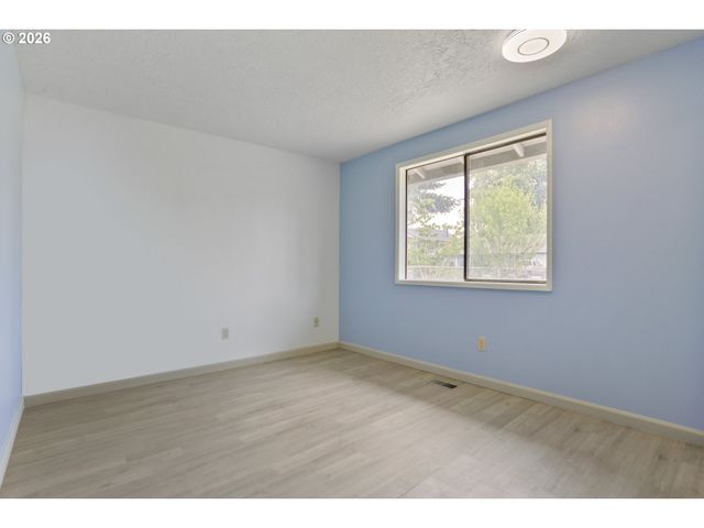 1424 Se 28TH Ave, Hillsboro, OR 97123