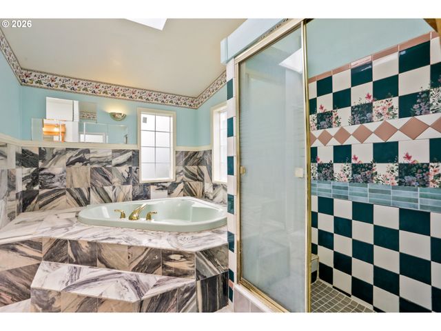 1424 Se 28TH Ave, Hillsboro, OR 97123