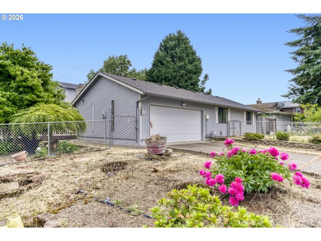 1424 Se 28TH Ave, Hillsboro, OR 97123