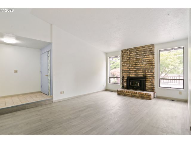 1424 Se 28TH Ave, Hillsboro, OR 97123
