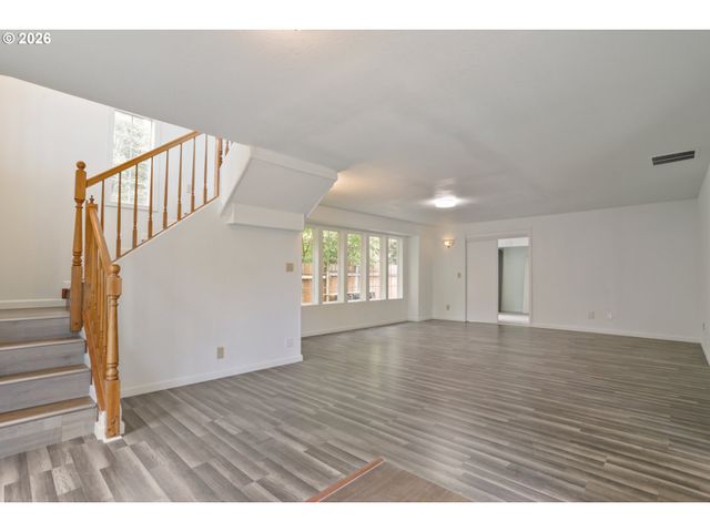 1424 Se 28TH Ave, Hillsboro, OR 97123