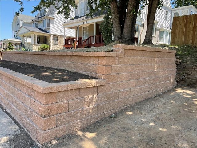 3717 Baltimore Avenue, Kansas City, MO 64111