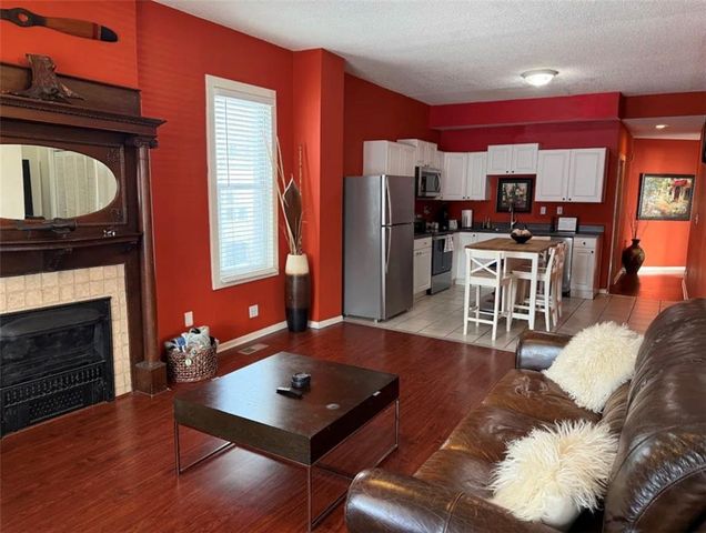 3717 Baltimore Avenue, Kansas City, MO 64111