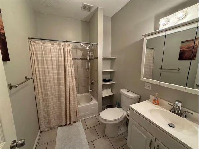 3717 Baltimore Avenue, Kansas City, MO 64111