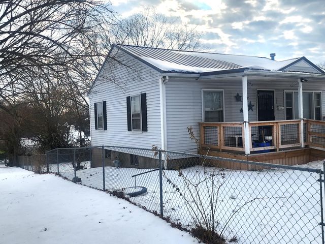 165 S Sunset Lane, Harrodsburg, KY 40330