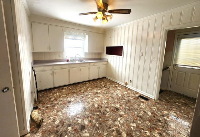 165 S Sunset Lane, Harrodsburg, KY 40330